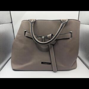 Stylish London Fog Hand Bag - Excellent Condition